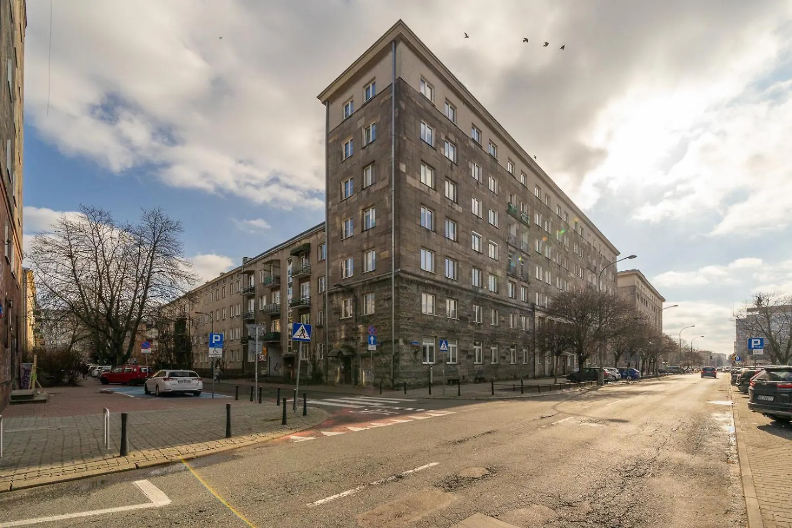Warsaw - Workspace & Park Nearby - By Rentujemy